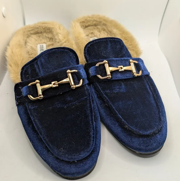 Blue Velvet Sz 7 Men's Steve Madden Loafers with Gold Buckle - Picture 1 of 5